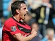 G�LOV� RADOST. Gary Neville z Manchesteru United se raduje z v�t�zn�ho g�lu.