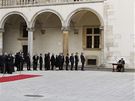 lenové zahraniních delegací ekají v ad na zápis do kondolenní knihy po pohbu polského prezidentského páru na hrad Wawel (18. dubna 2010)