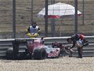 Trénink Velké ceny íny, havárie výcara Buemiho (Toro Rosso)