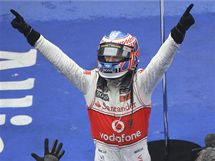 Jenson Button slav triumf ve Velk cen ny.
