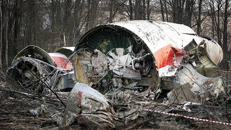 Místo havárie Tupolevu TU-154M u ruského Smolensku. V letadle zahynuly polské politické piky vetn prezidenta Kaczynského. (11. dubna 2010)