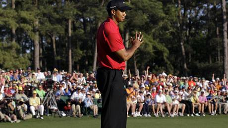 Tiger Woods a jeho emoce pi Masters 2010.