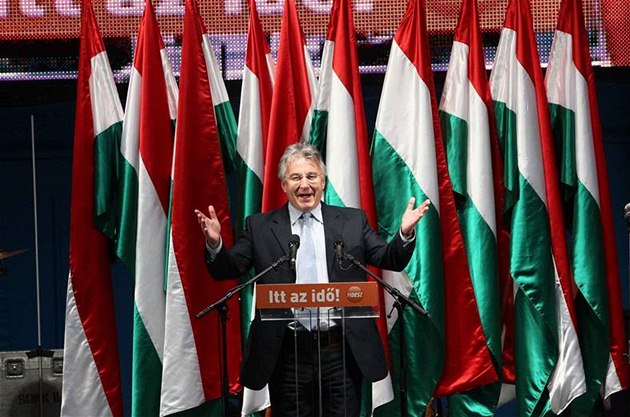 Fidesz slaví vít�zství.