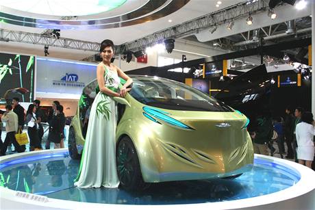 Autosalon Peking 2010: studie IAT