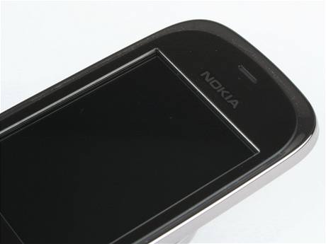 Recenze Nokia 7230 detail