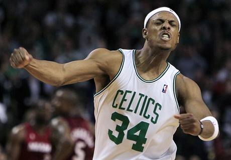 Paul Pierce slav. jeho Boston Celtics smetl ve druhm duelu Miami Heat