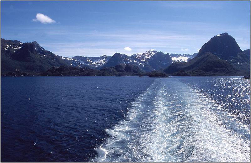 Norsko, Lofoty, plavba z Fiskebol do Melbu