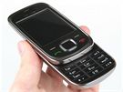 Recenze Nokia 7230 telo