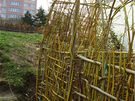 Proutný kompostér vyrostl po letoních Velikonocích v kulturním centru Zahrada na praském Jiním Mst.