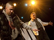 Raper Bushido s Karlem Gottem ped svm praskm vystoupenm (21. dubna 2010)
