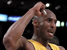 Kobe Bryant z LA Lakers se raduje z bod