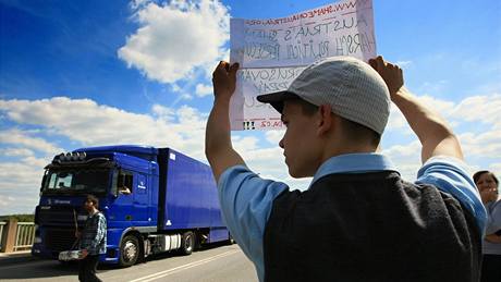 Blokáda hranic v Mikulov (28. 4. 2010).