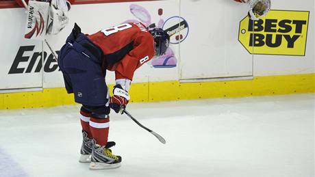Zklamaná hvzda Washingtonu Alexandr Ovekin po vyazení ze Stanley Cupu.