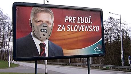 Fico dostal na billboardech po celém Slovensku masku Hannibala Lectera.