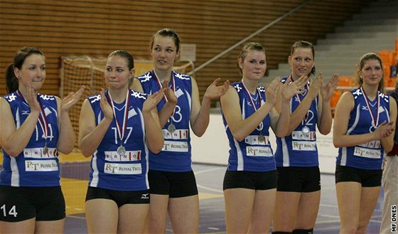 Volejbalistky KP Brno se stíbrnými medailemi z extraligy. Ilustraní foto