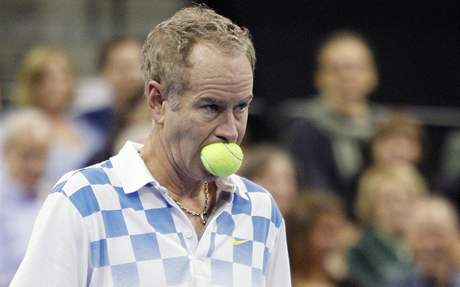 John McEnroe na veternskm turnaji v Bostonu (2010)