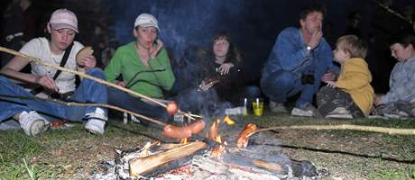 Pálení čarodějnic v Havraníkách na Znojemsku, kde mají již tradičně obří vatru