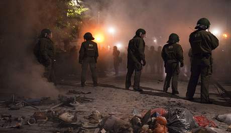 Radikálové zranili pi prvomájových oslavách v Nmecku stovku policist