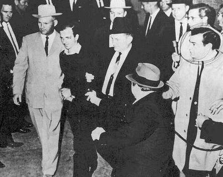 Jack Ruby zabil Lee Harveye Oswalda, jet ne byl Kennedyho vrah  vyslechnut soudem