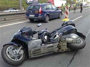 V brnnském Králov-Poli zemel pi nechod motocyklista. Ilustraní foto