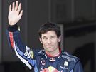 Mark Webber zdraví diváky poté, co si nejrychlejím asem v kvalifikaci zajistil pole position ve Velké cen panlska