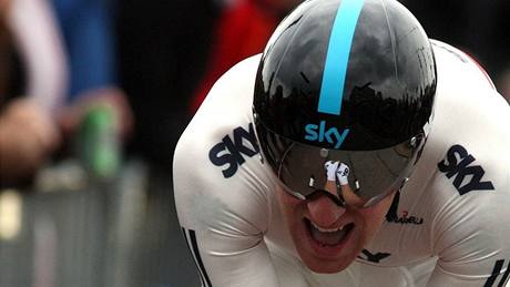 Úvodní �asovku na Giru vyhrál Bradley Wiggins