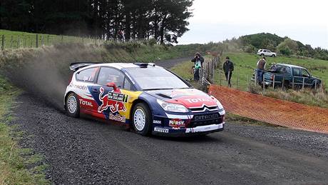 Sébastien Ogier na trati Rallye Nový Zéland.