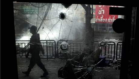 Nepokoje v Bangkoku (16. kvtna 2010)