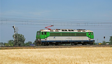 Janura nakoupil upravené lokomotivy ady 163, které v 80. a na zaátku 90. let vyrábla plzeská koda.