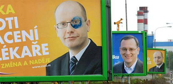 Pedvolební sliby na billboardech. (Ilustraní foto)