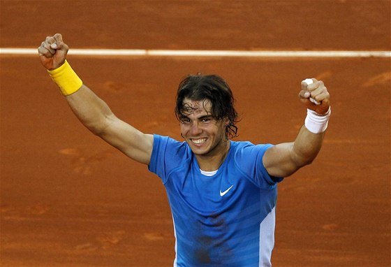 VÍTZ. Rafael Nadal vyhrál v Madridu 18. turnaj Masters v kariée.