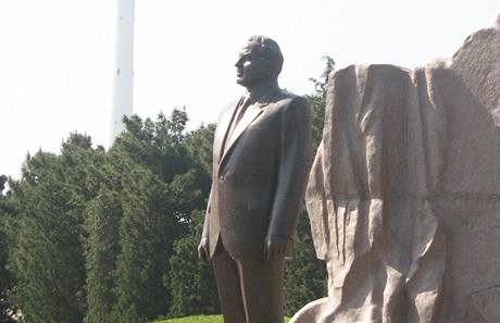 Hrobka zerbjdnskho prezidenta Hejdara Alijeva v Baku