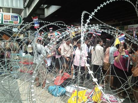 Nepokoje v Bangkoku objektivem echa Farouka Moheta
