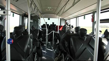 "Cestující" v zadní části autobusu Mercedes CapaCity