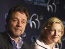 Cannes 2010 - herci Cate Blanchettová a Russell Crowe