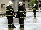 Zaplavená náves v Troubkách. (18. kvtna 2010)