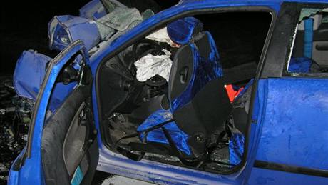 Smrtelná nehoda u Trnové na Tachovsku. Tunové rameno spadlo na auto. (16. ledna 2009)