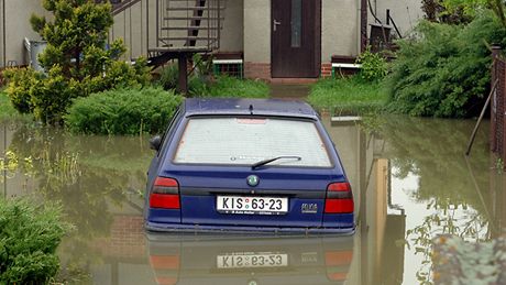 Zaplavené auto v Bohumín-unychlu (19. kvtna 2010)