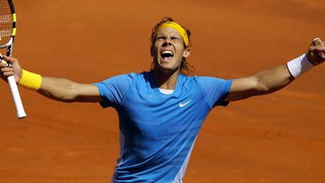 Rafael Nadal se raduje z postupu do finále turnaje v Madridu.