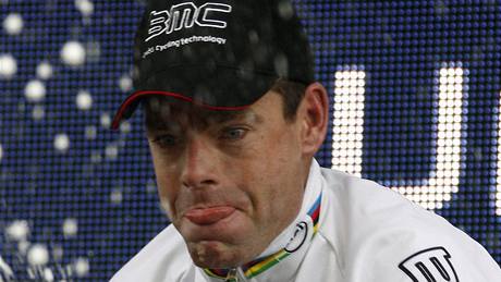 Cadel Evans slaví vítzství v sedmé etap Giro d´Italia