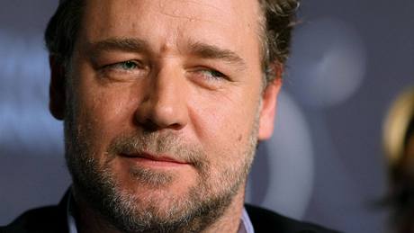 Russell Crowe v Cannes