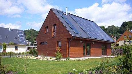 Takzvané energeticky nulové domy lákají stále více lidí