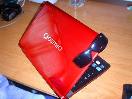 Toshiba Qosmio F60-10H Chan style