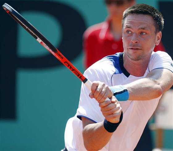 Robin Söderling zahájil cestu za obhajobou finále Roland Garros jasnou výhrou nad domácím Recourdercem