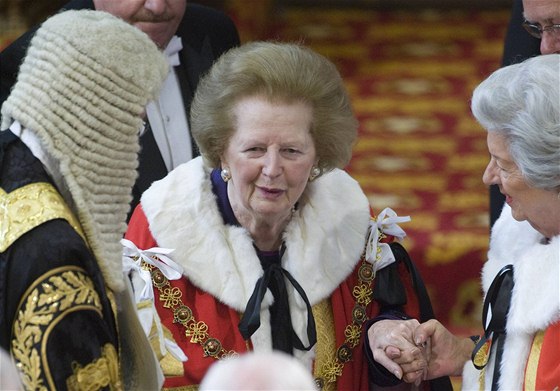 Nkdejí premiérka Margaret Thatcherová na slavnostním zahájení nového