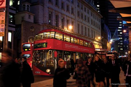 Novodob autobus Routemaster pro Londn