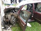 Auto narazilo do zdi zámku v Uherském Ostrohu. Jeho idii skonil se zlomeninami v nemocnici. (27. kvtna 2010)