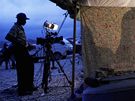 Natáení televizního seriálu ve stanovém táboe v Port-au-Prince. (21. kvtna 2010)