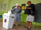 Lidé z praských Vrovic pili odevzdat své volební hlasy. (28. kvtna 2010)