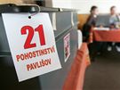 V Pavliov se odevzdávali volební lístky v hospod U Vlk. (29. kvtna 2010)